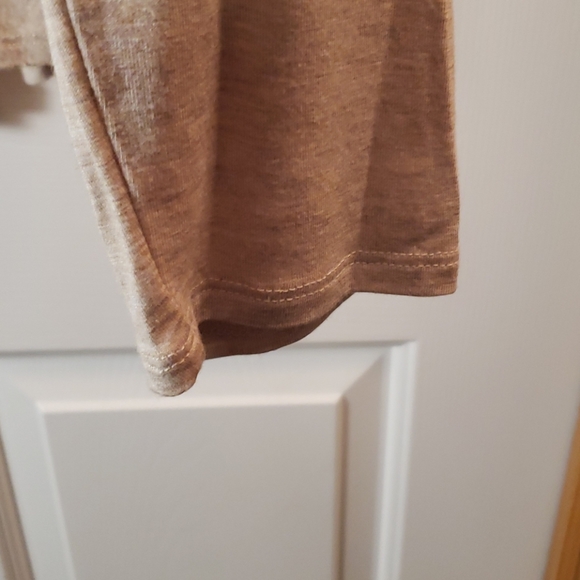 2 tone long sleeve top - Picture 2 of 4